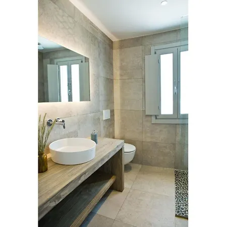Elegant Mykonos White Satin Private Gym 4 Bedrooms Sea View * 투를로스